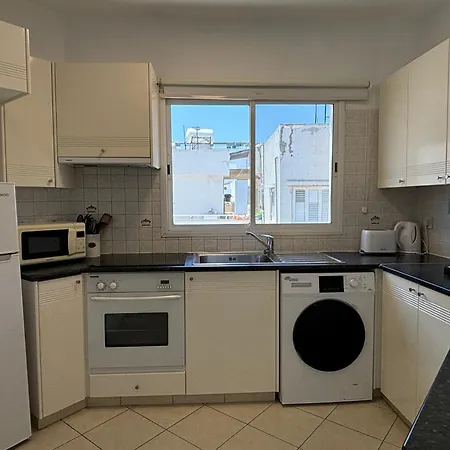 Stylish One Bedroom At Harbour