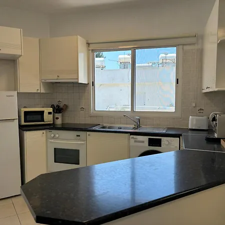 Stylish One Bedroom At Harbour * Pafos
